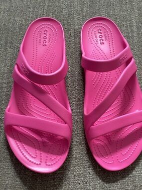 Crocs Women's Kadee II Flip Flops, Pink, Size 11, NWOT